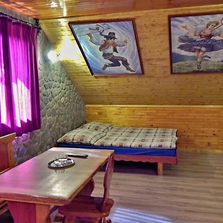 Koliba-jurena Frenstat pod Radhostem